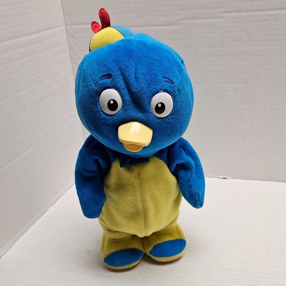 Pablo Fisher Price Nick Jr Backyardigans Sing & Spin Interactive Blue Penguin - Picture 9 of 16